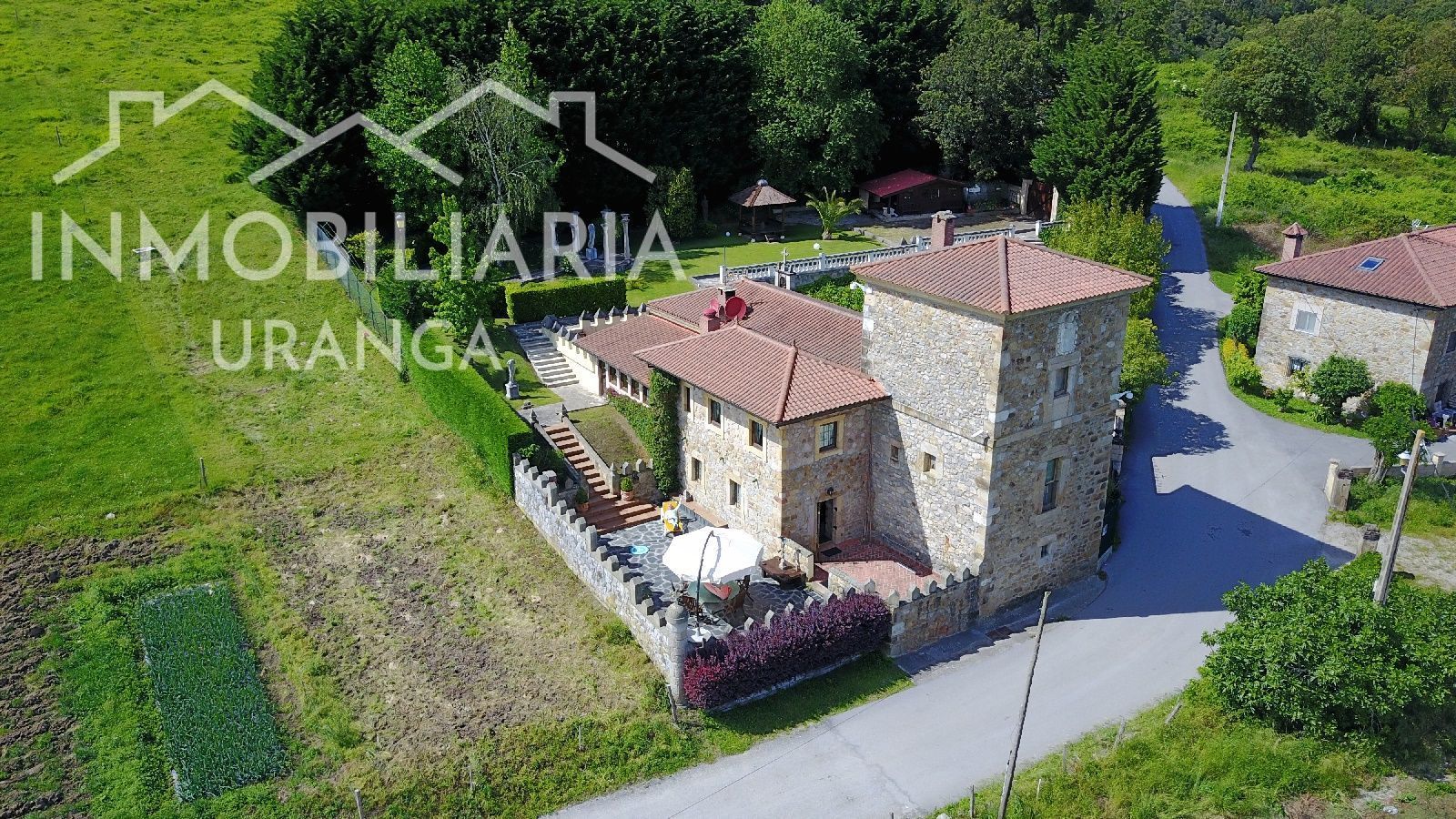 Vista exterior de Casa o xalet en venda en Voto amb Jardí privat i Terrassa