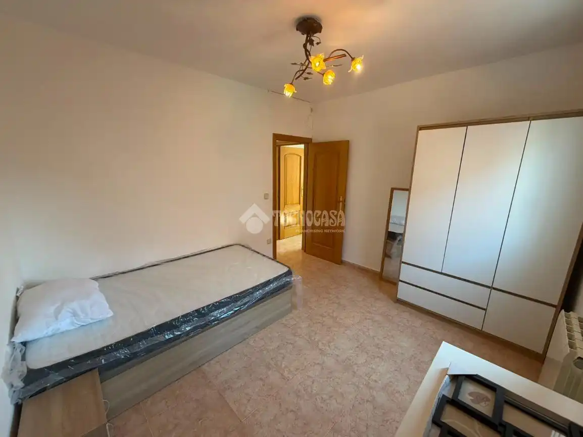 Bedroom of Flat for rent in Getafe  with Air Conditioner and Heating