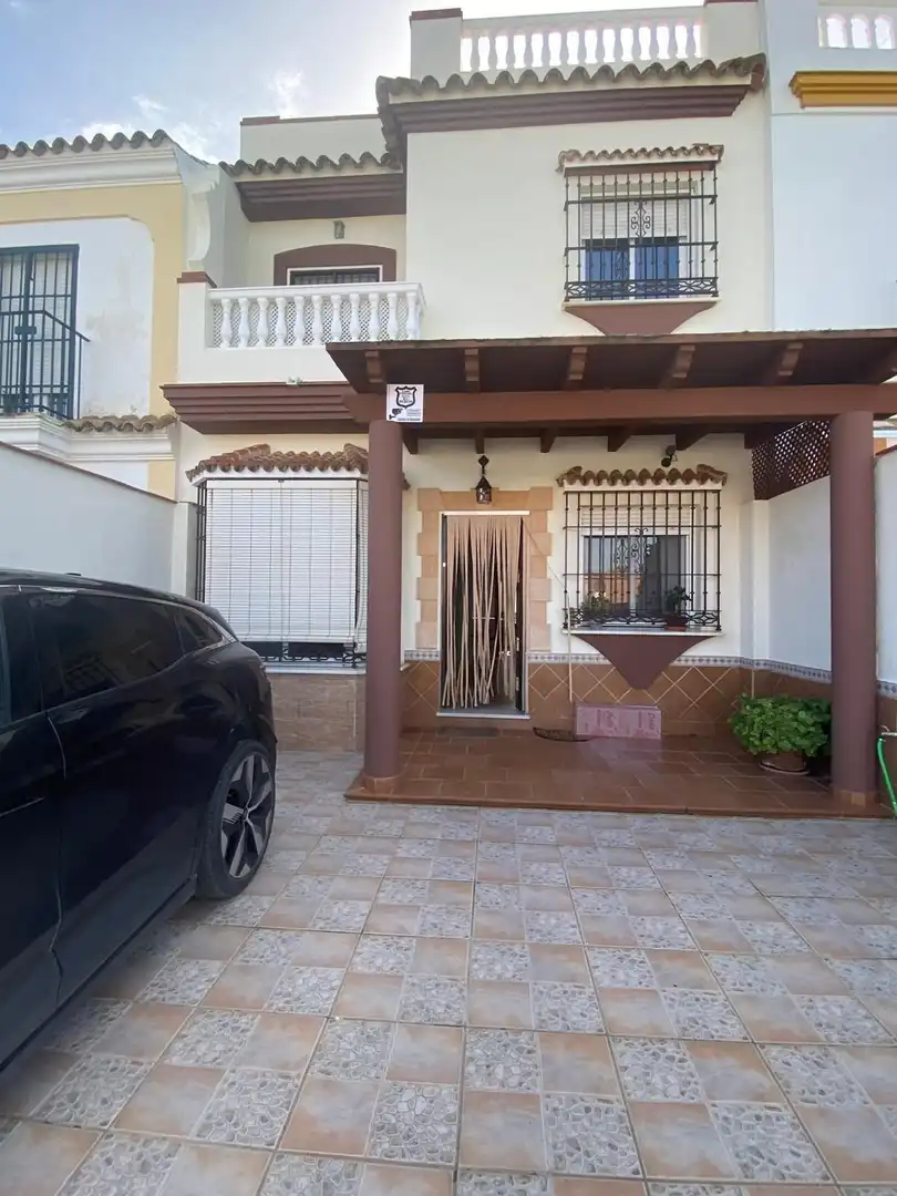 Casa adosada en venta en Chipiona con Aire acondicionado, Jardín privado y Terraza