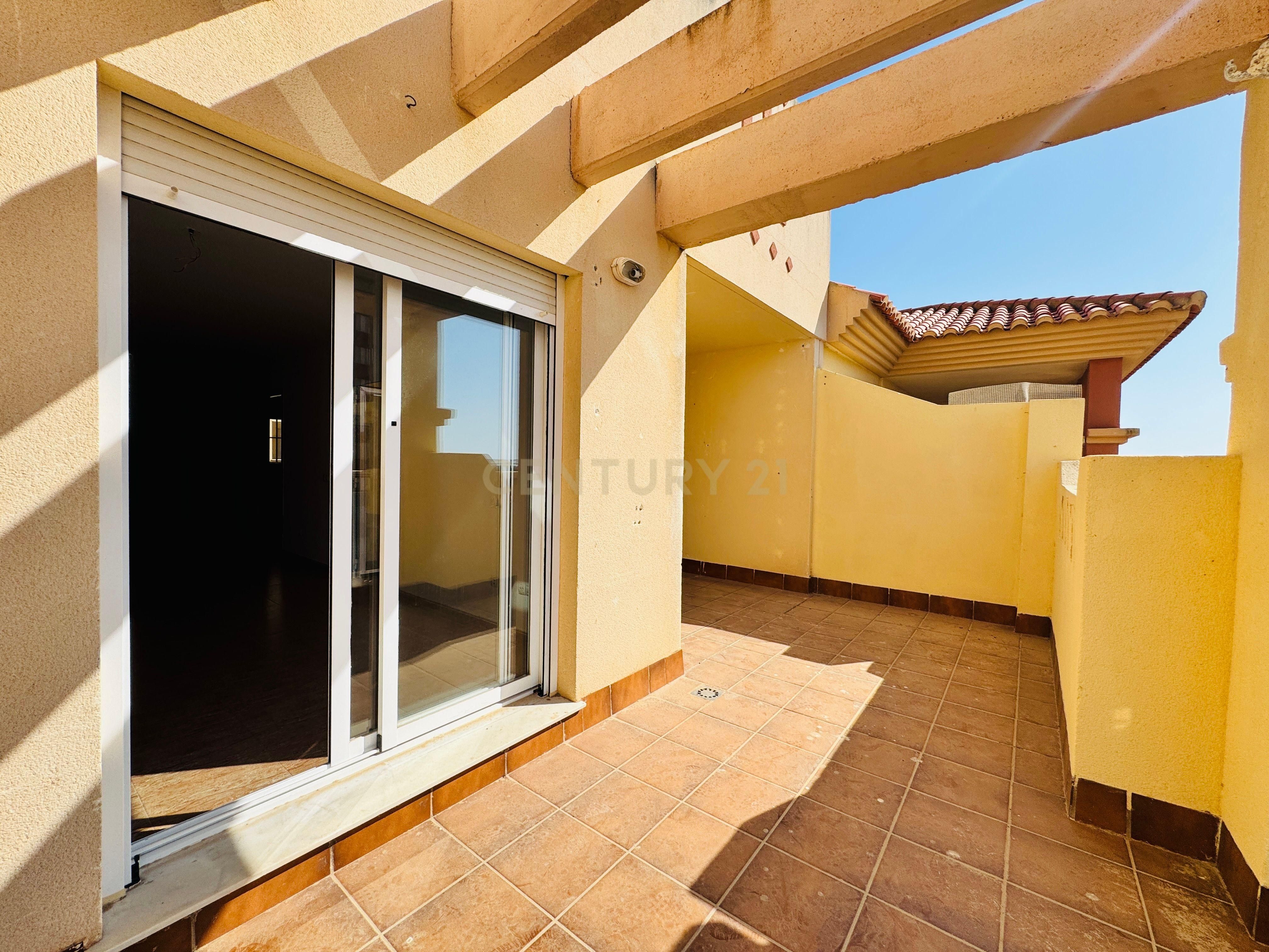 Terrassa de Apartament en venda en El Ejido amb Piscina comunitària