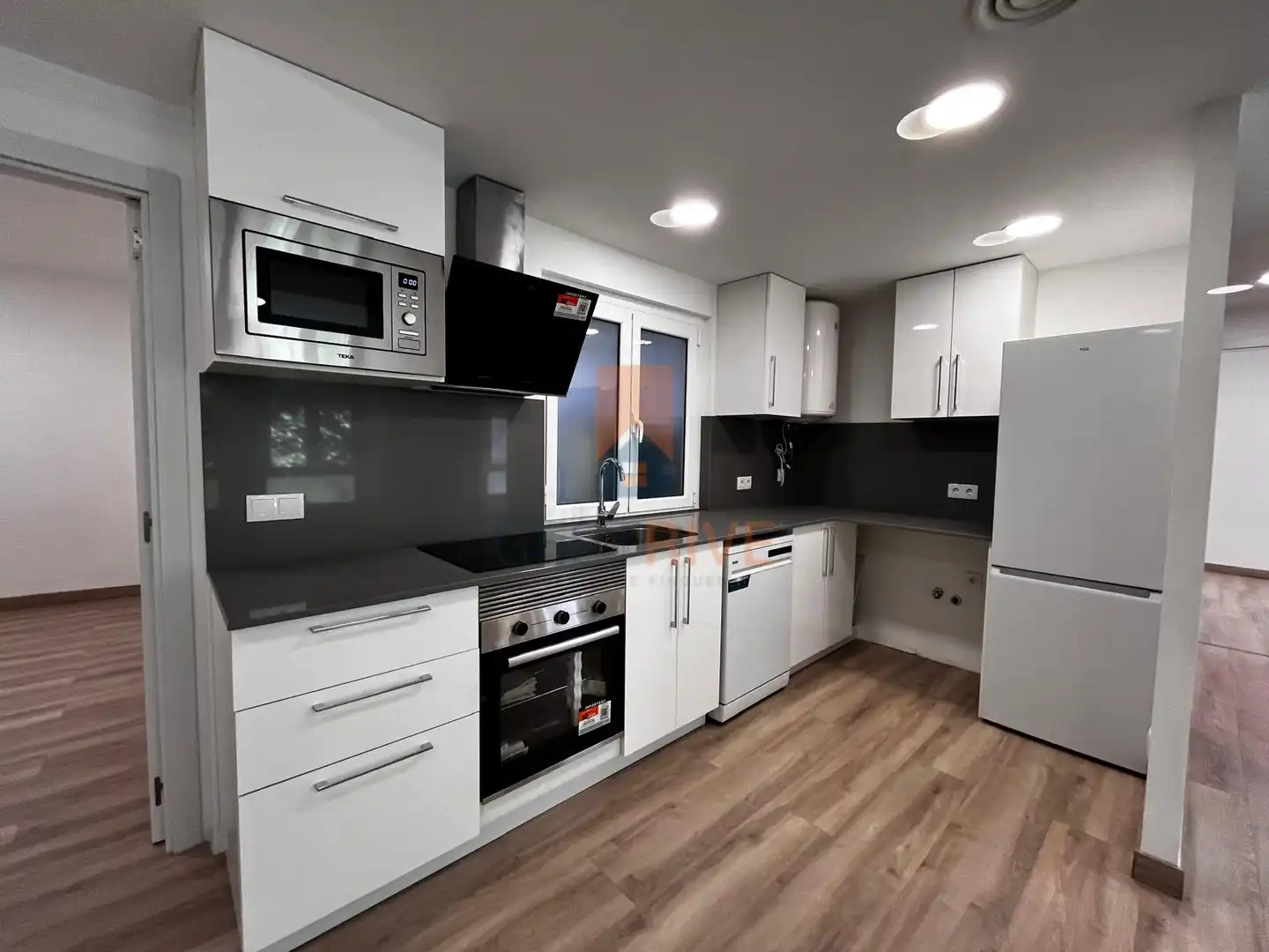 Cocina de Piso de alquiler en Lleida con Aire acondicionado, Calefacción y Parquet