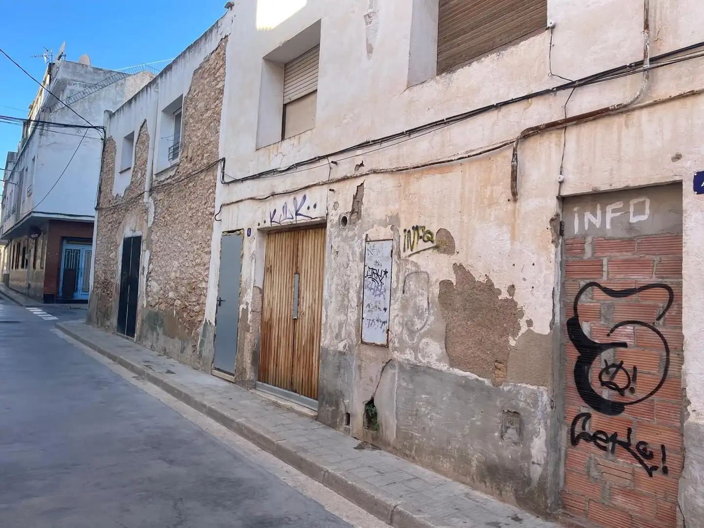 Vista exterior de Finca rústica en venda en El Vendrell amb Jardí privat i Terrassa