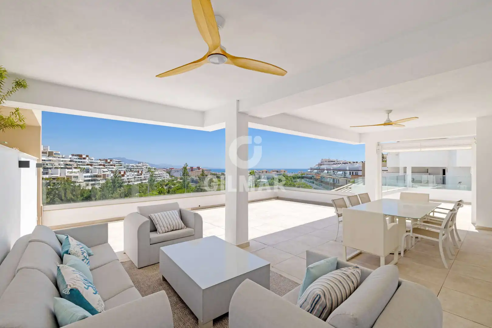 Apartamento con terraza en venta en Estepona Pueblo, imagen 2