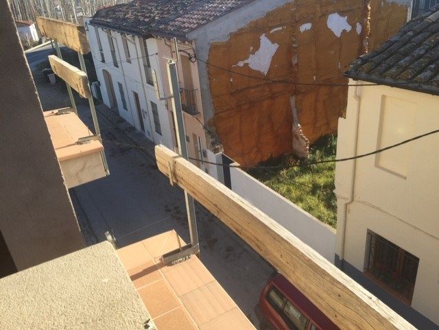 Vista exterior de Edifici en venda en Anglès