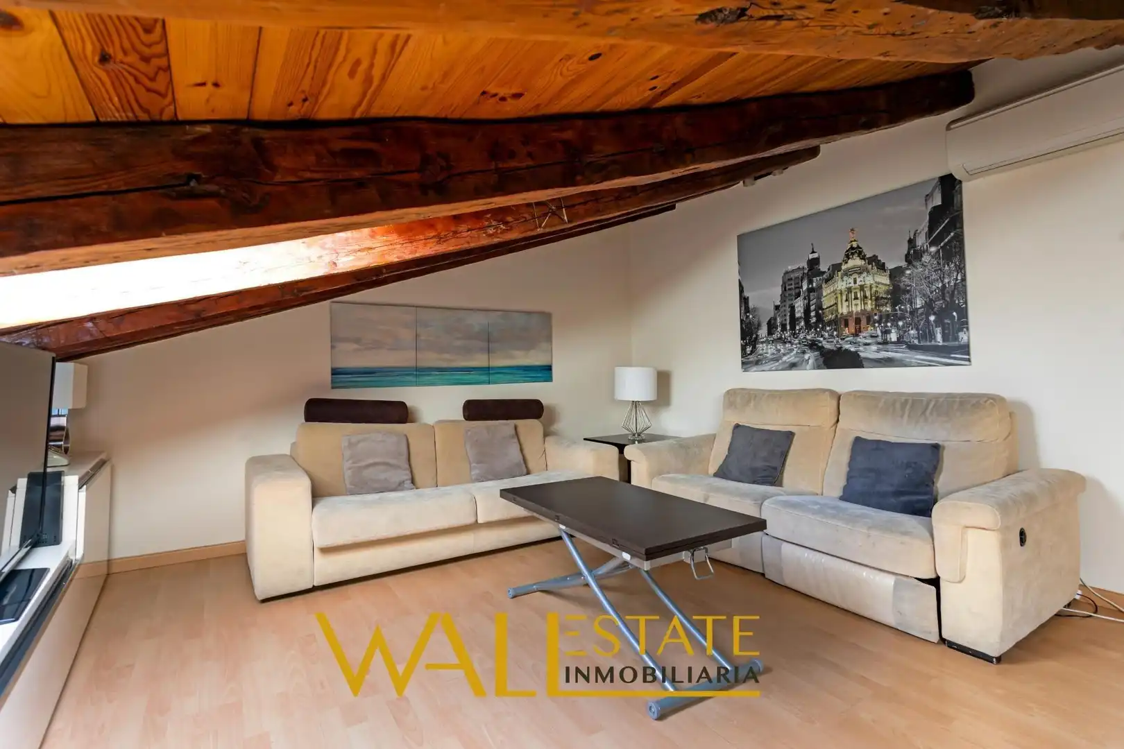 Living room of Flat for sale in Madrid  with Air Conditioner and Heating
