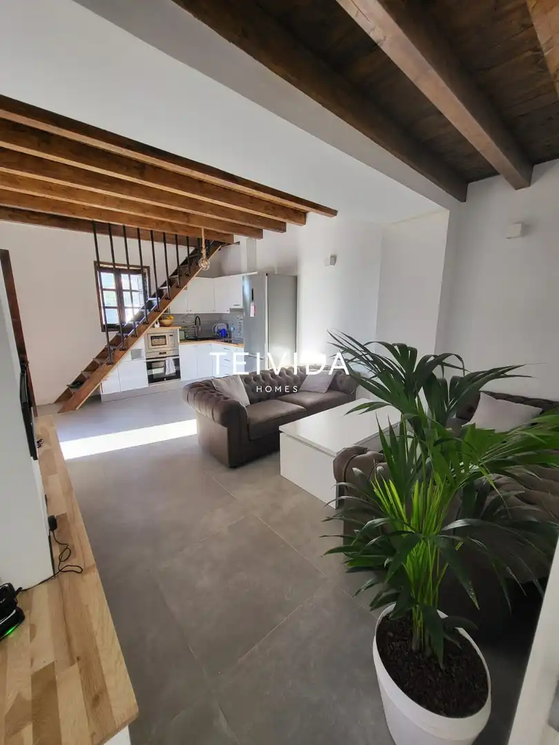 Sala d'estar de Casa o xalet en venda en Guía de Isora amb Piscina