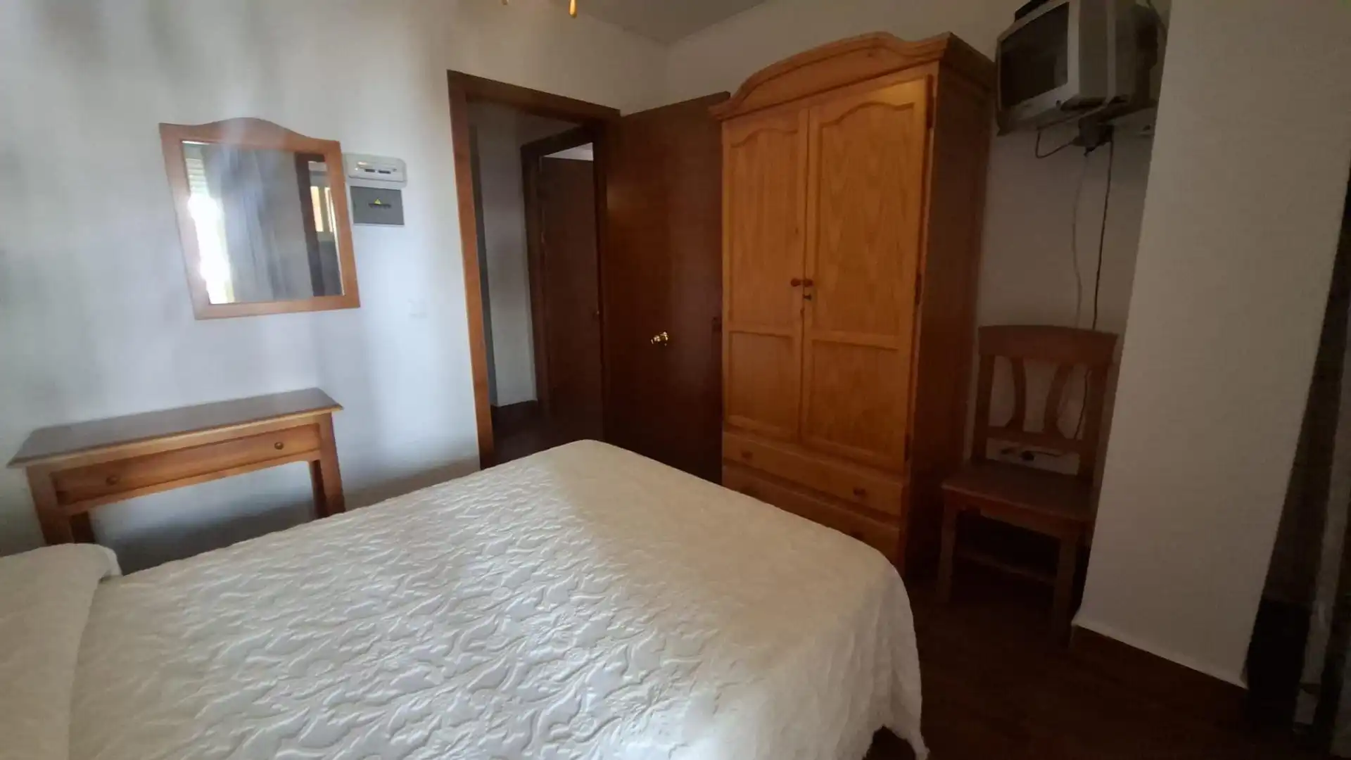 Habitación de Edificio en venta en Tolox