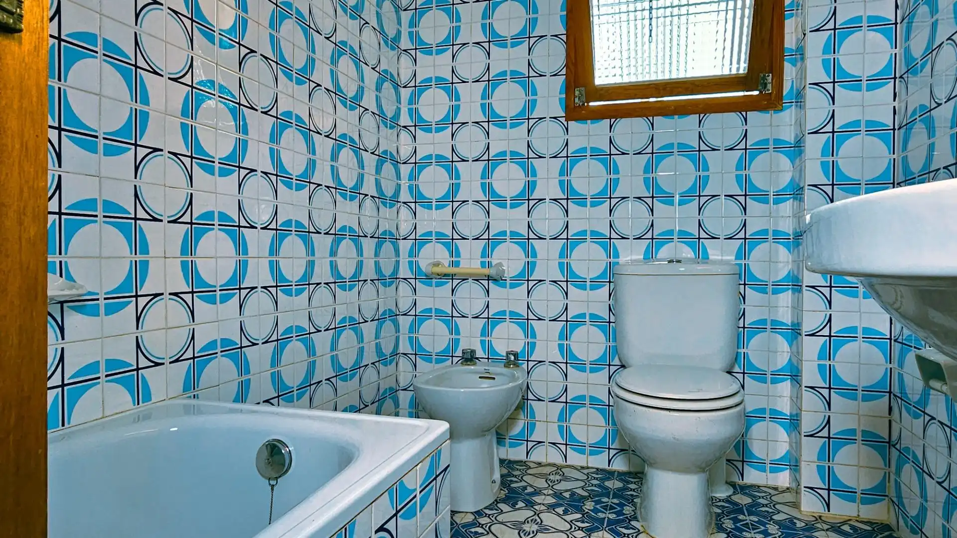 Bathroom of Flat for sale in Gandia  with Storage room and Balcony