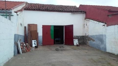 Gran cochera con una superficie de 208 m2 en el distrito de Pueblonuevo “ El Cerro” antes era una casa , hoy gran y amplia cochera, imatge 2