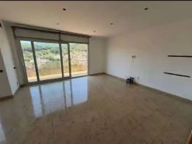 Casa bifamiliare con piscina in vendita a C/ Les Suredes, imagen 3