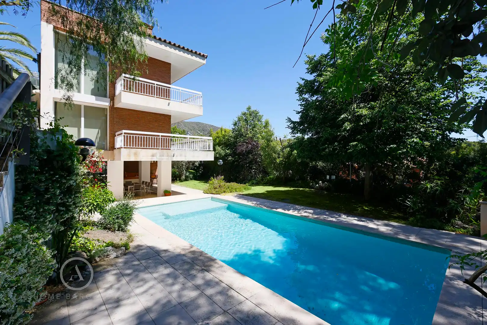 Piscina de Casa o xalet en venda en Castelldefels amb Aire condicionat, Calefacció i Jardí privat