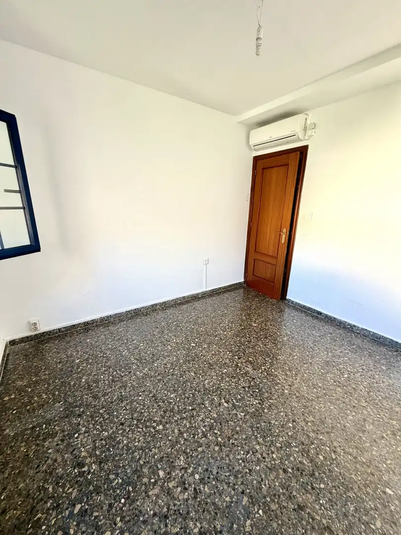 Dormitori de Casa adosada en venda en Mutxamel amb Aire condicionat, Calefacció i Jardí privat