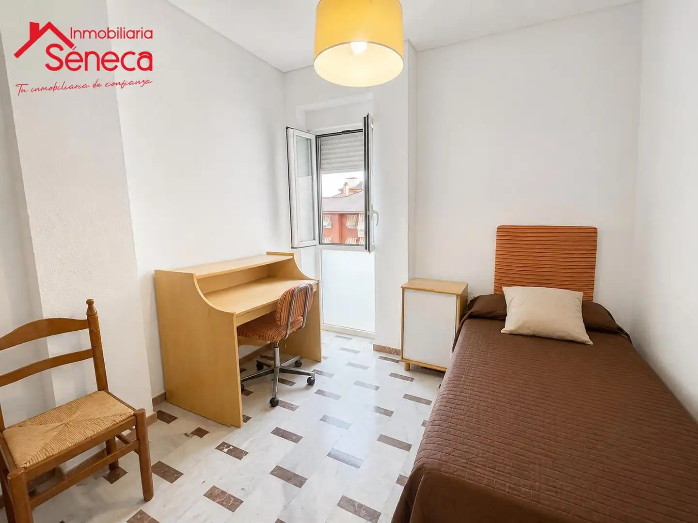 Habitación de Piso de alquiler en Córdoba con Aire acondicionado, Terraza y Amueblado