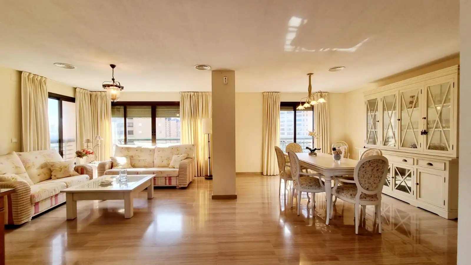 Comedor de Ático en venta en Benidorm con Aire acondicionado, Jardín privado y Terraza