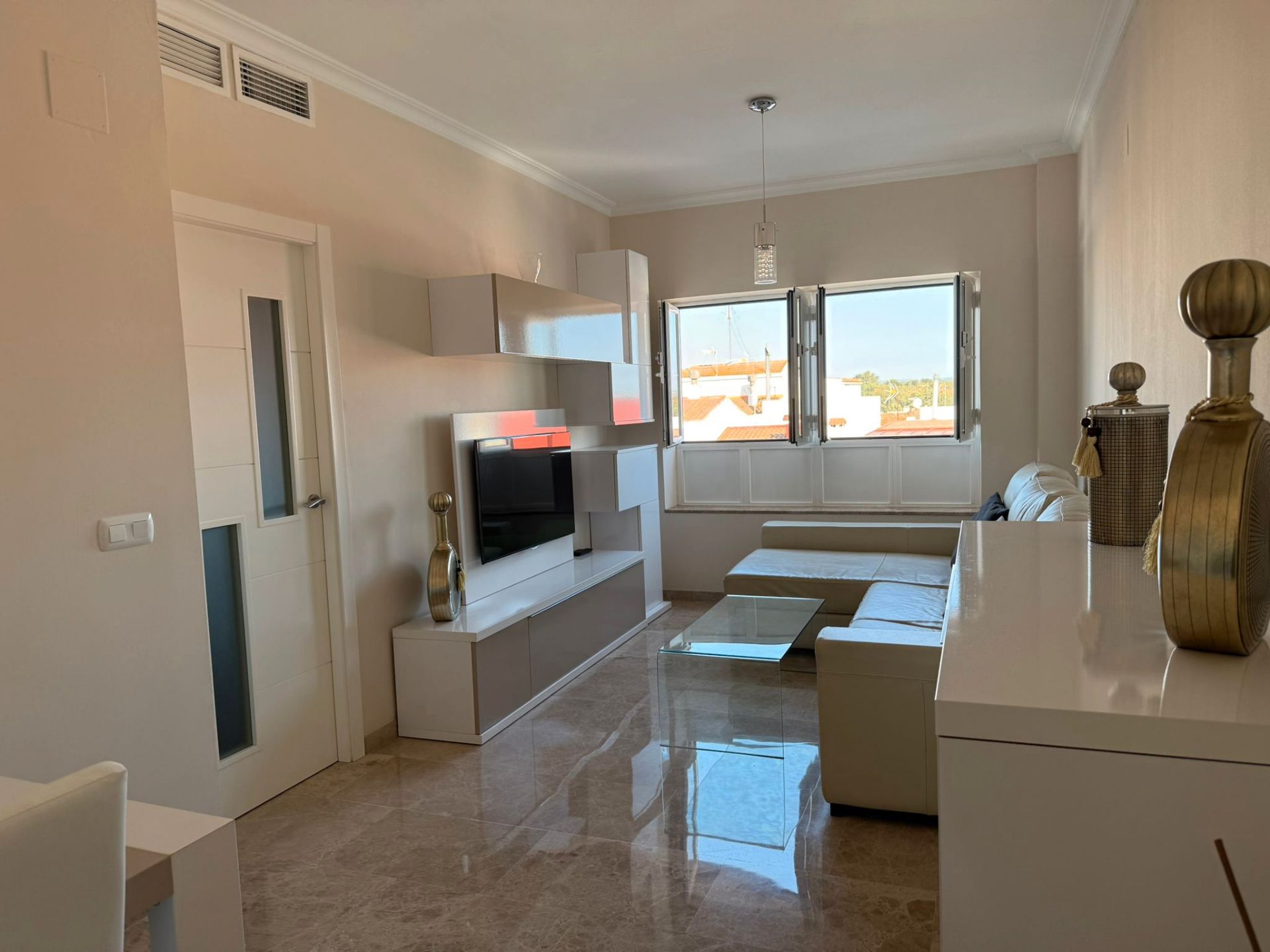 Living room of Flat for sale in Gibraleón  with Air Conditioner, Heating and Storage room