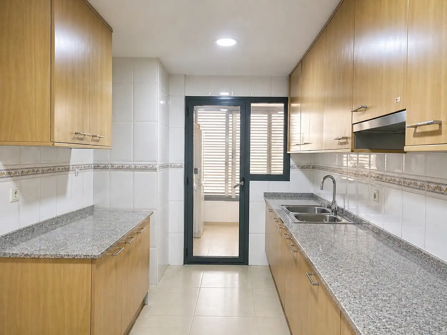 Kitchen of Flat for sale in Sabadell  with Heating, Private garden and Parquet flooring