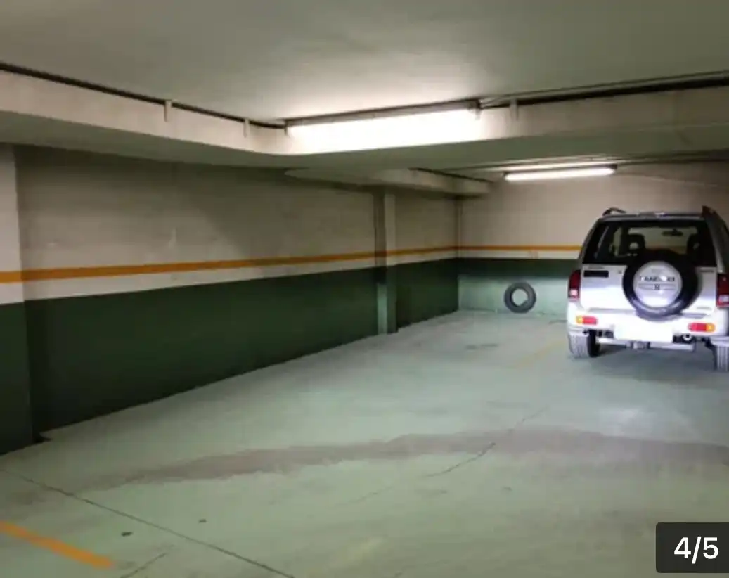 Einzelparkplatz mit Aufzug zum Verkauf in Rúa Rosalía de Castro 33, imagen 4