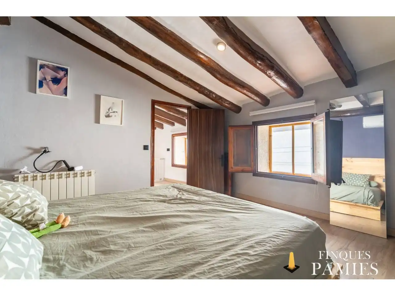 Dormitori de Casa o xalet en venda en Gratallops amb Aire condicionat, Calefacció i Parquet