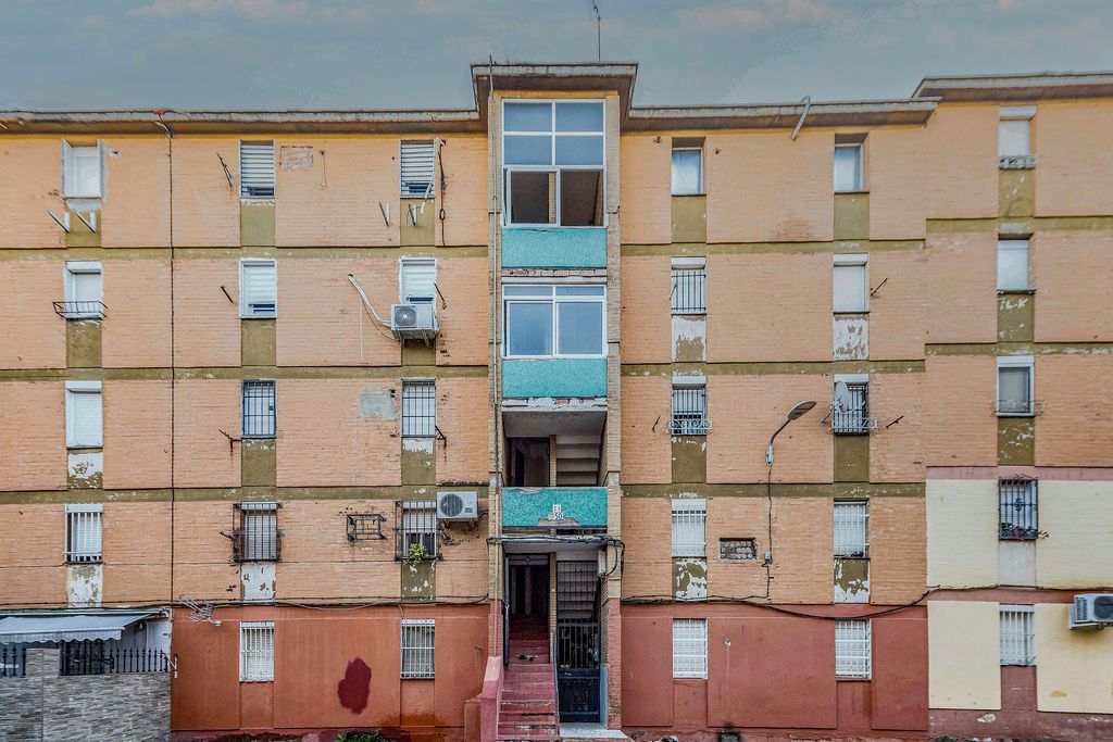 Exterior view of Flat for sale in  Sevilla Capital