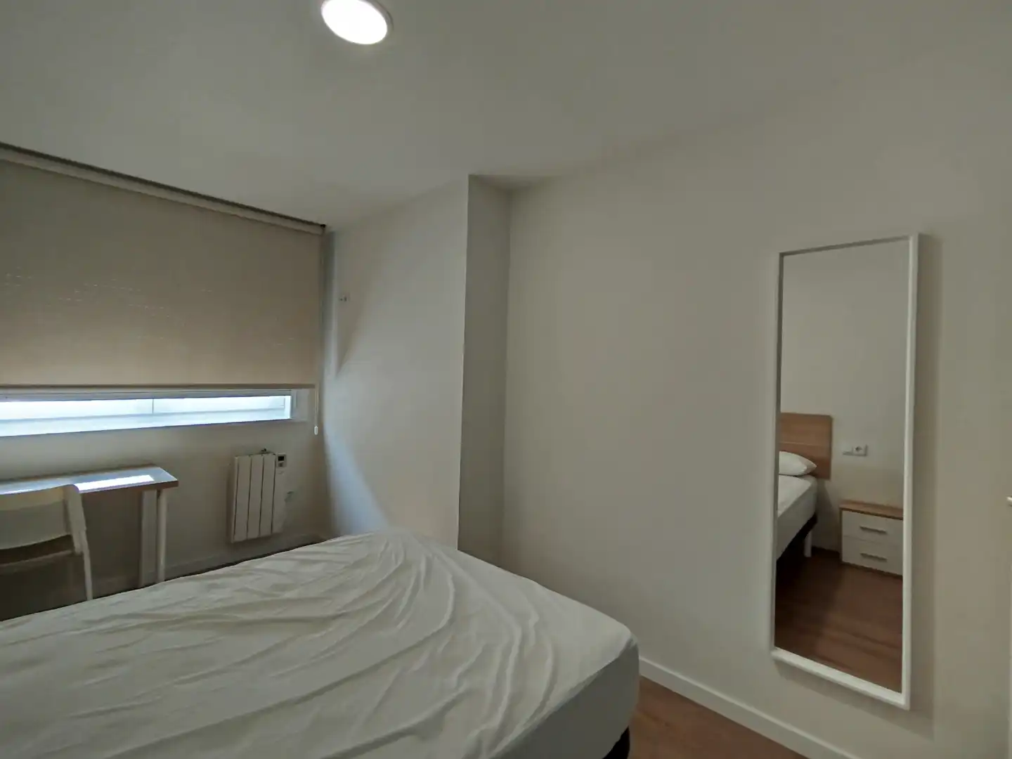 Habitación de Piso de alquiler en A Coruña Capital  con Calefacción, Amueblado y Horno