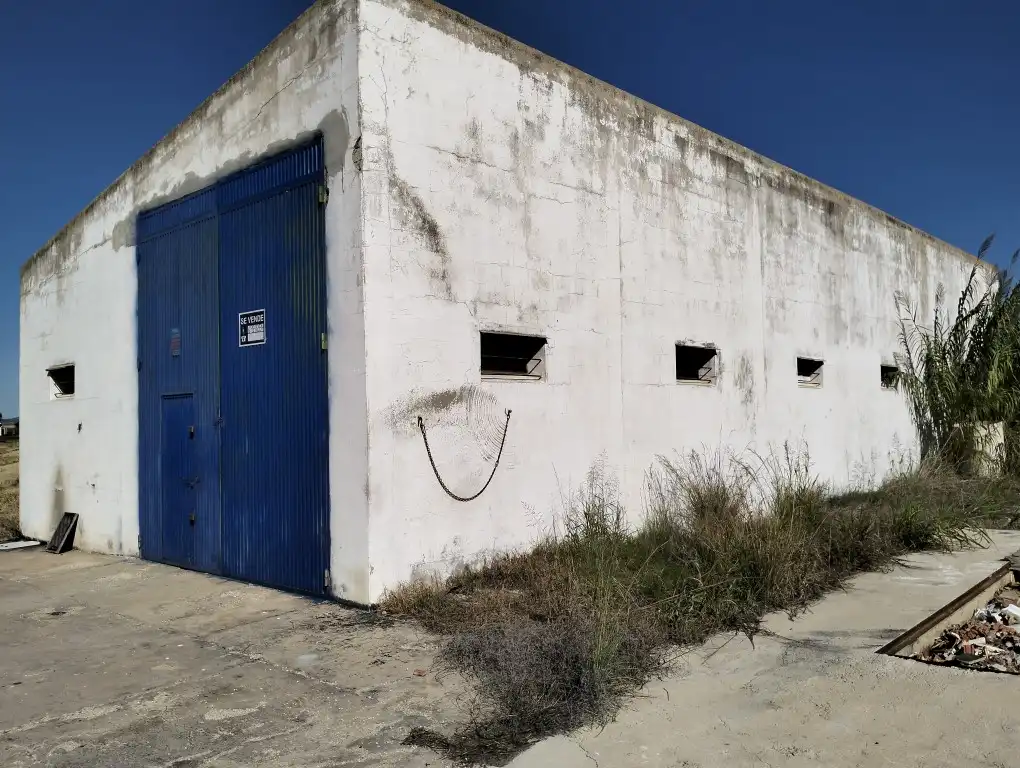 Vista exterior de Nave industrial en venta en Sueca