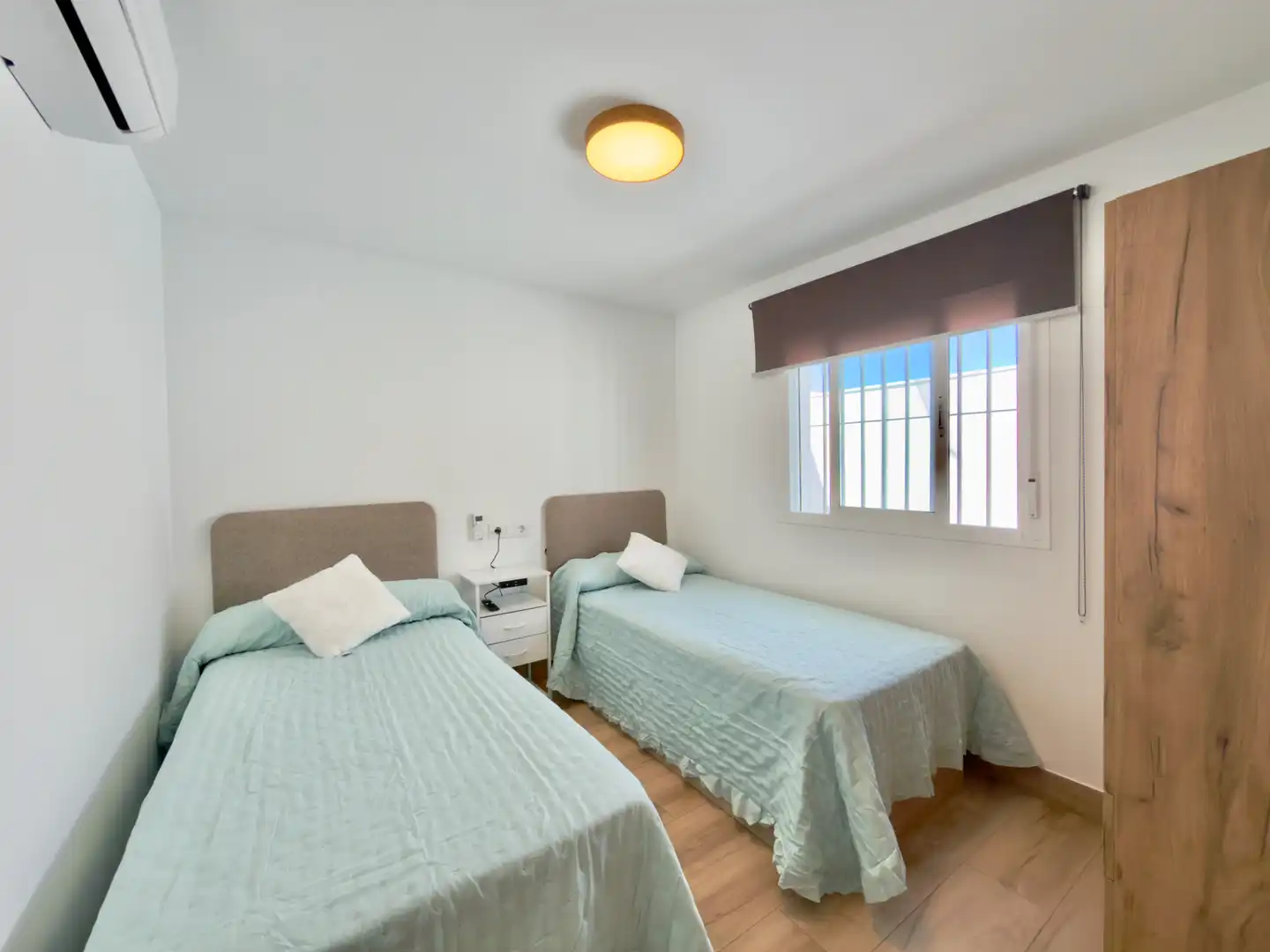 Habitación de Casa o chalet de alquiler en Chiclana de la Frontera con Aire acondicionado, Calefacción y Terraza
