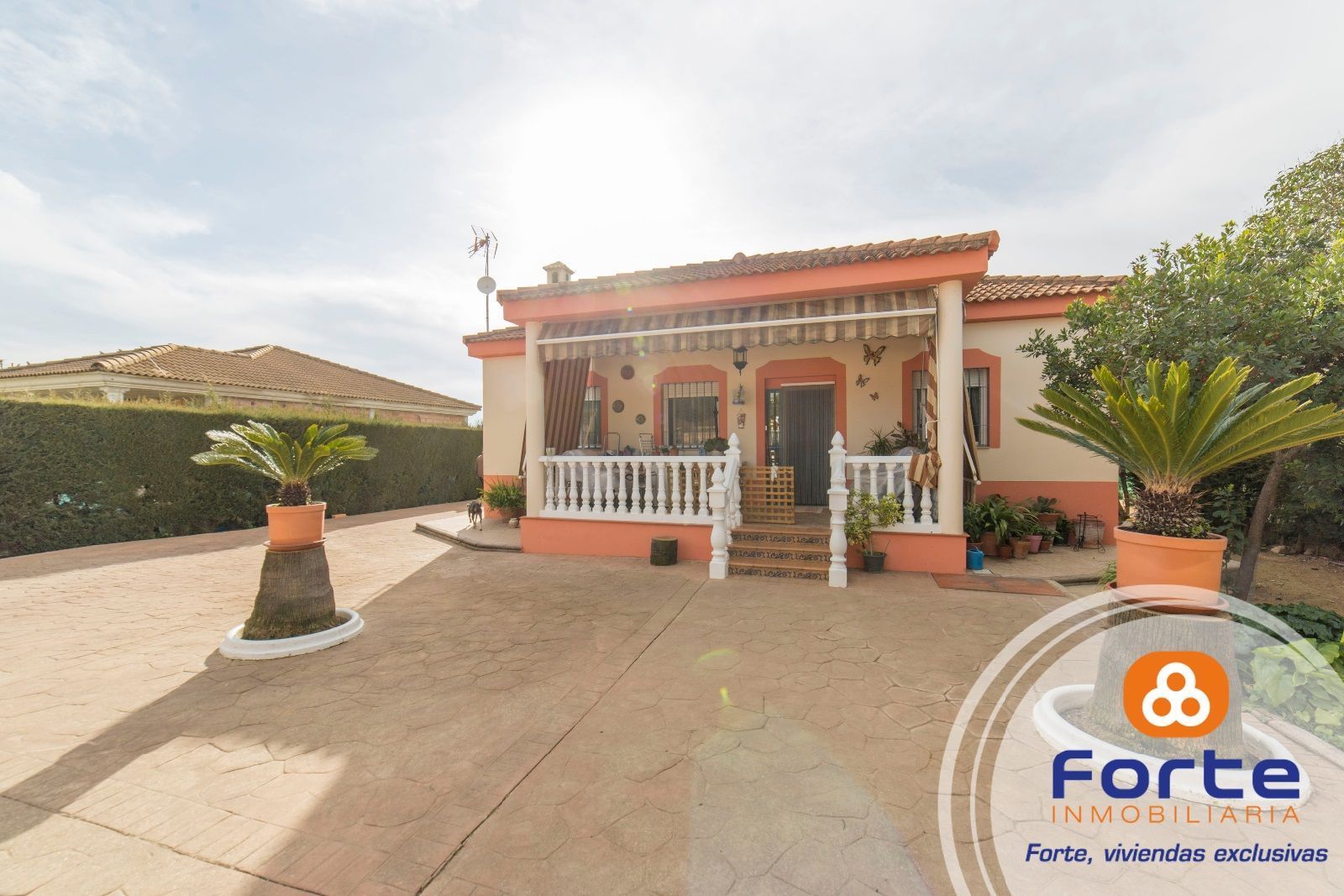 Vista exterior de Casa o xalet en venda en  Córdoba Capital amb Aire condicionat, Calefacció i Traster