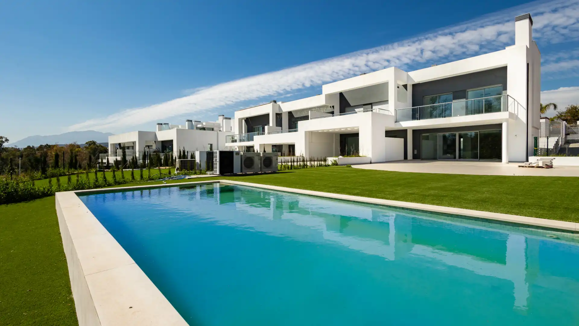 Swimming pool of Single-family semi-detached for sale in Marbella  with Air Conditioner, Private garden and Terrace