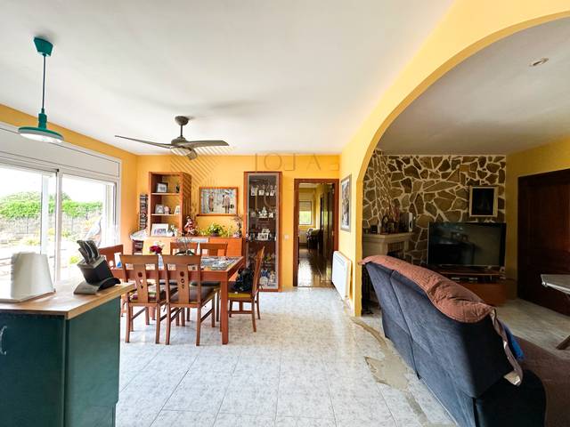 Casa-chalet en Venta en Centre