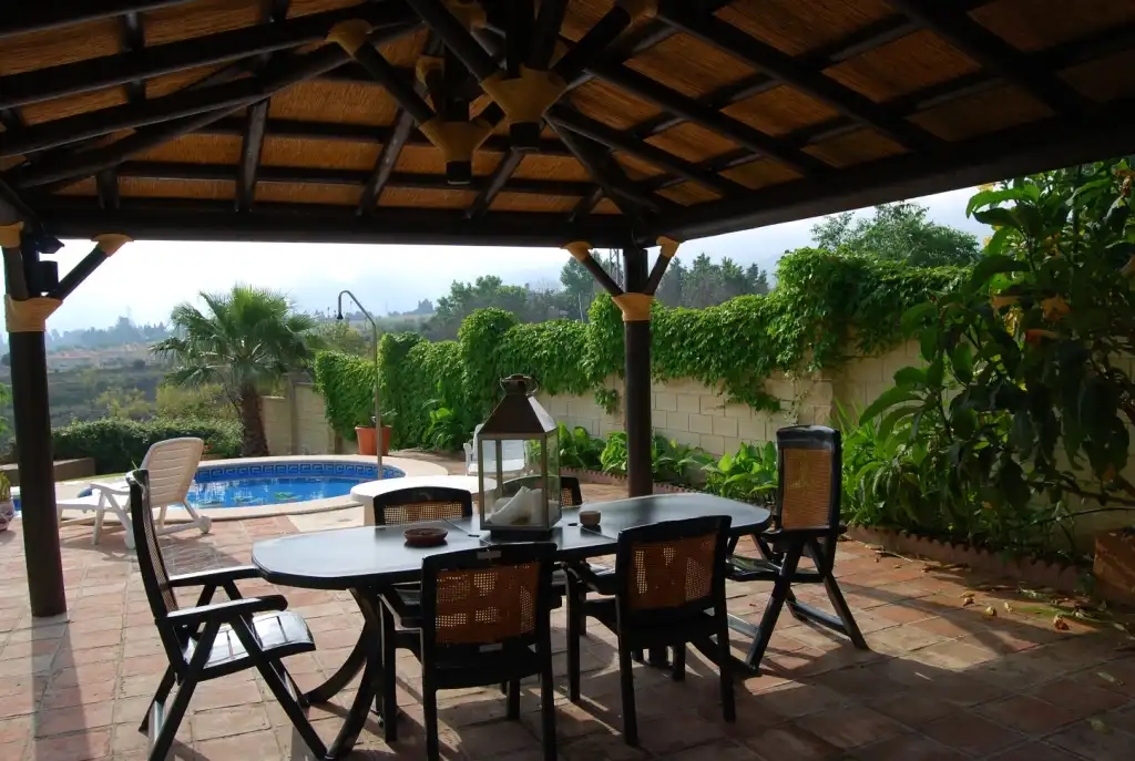 Terrassa de Casa o xalet en venda en Alhaurín de la Torre amb Aire condicionat, Jardí privat i Terrassa