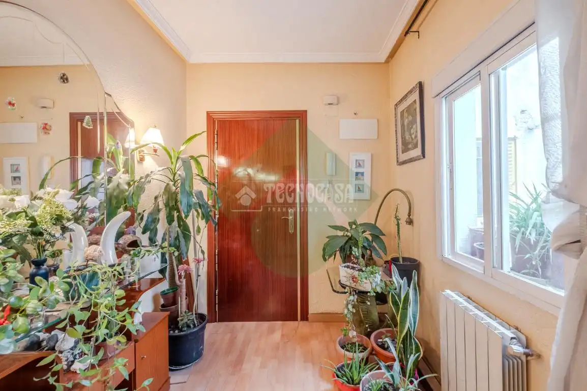 Flat for sale in Madrid  with Air Conditioner and Heating