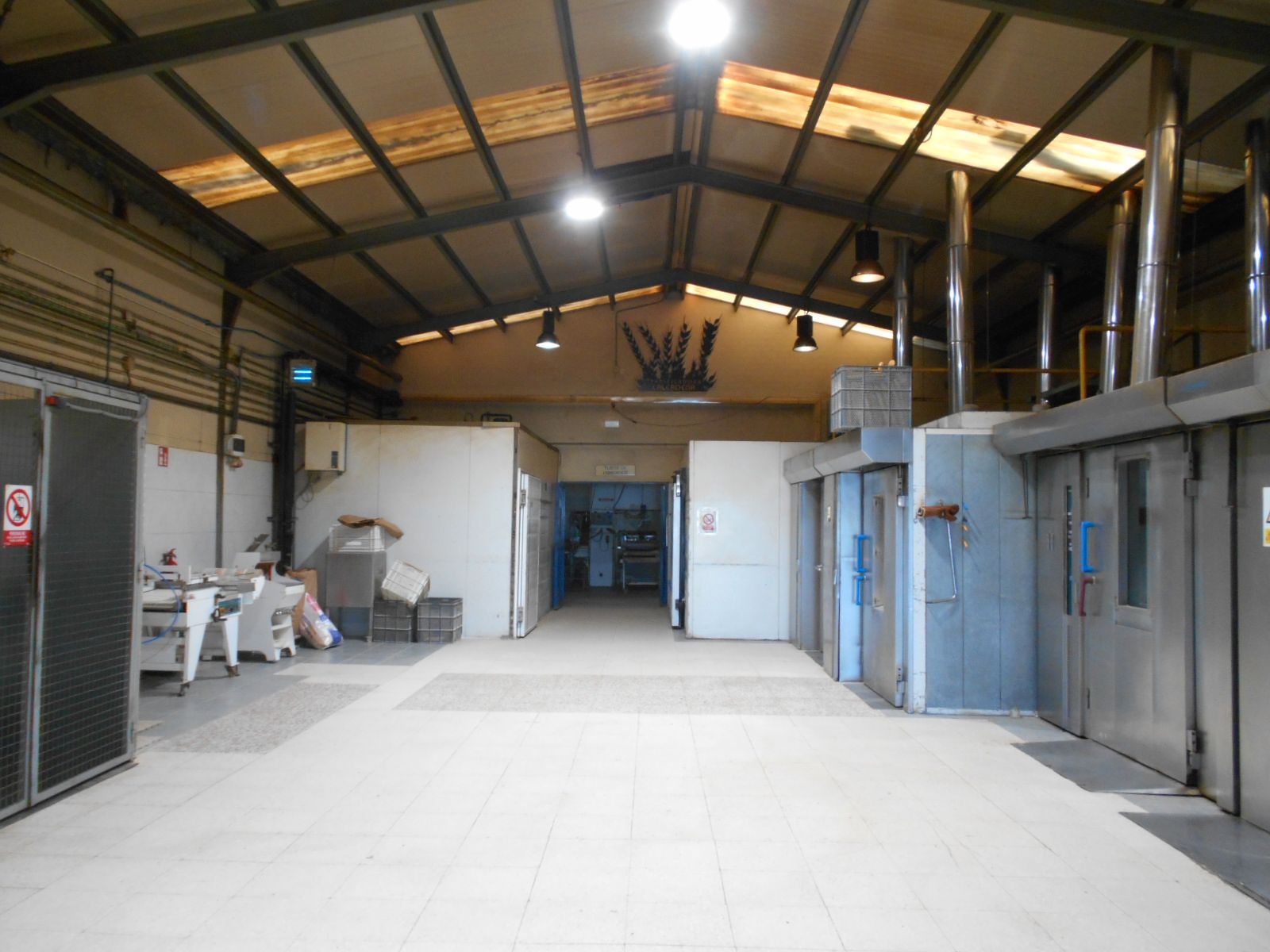 Premises for sale in Miguelturra  with Air Conditioner and Alarm