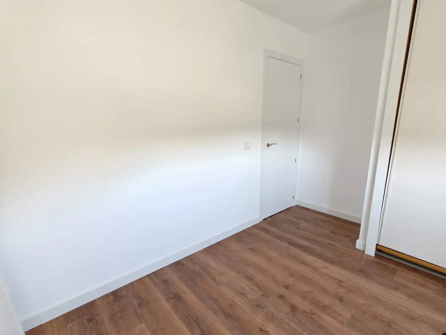 Habitación de Casa adosada en venta en Barcience con Calefacción, Jardín privado y Amueblado
