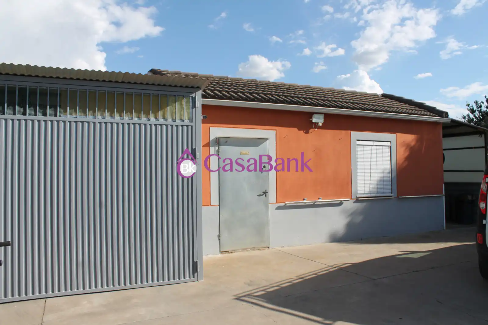 Vista exterior de Casa o xalet en venda en Córdoba amb Aire condicionat, Jardí privat i Piscina