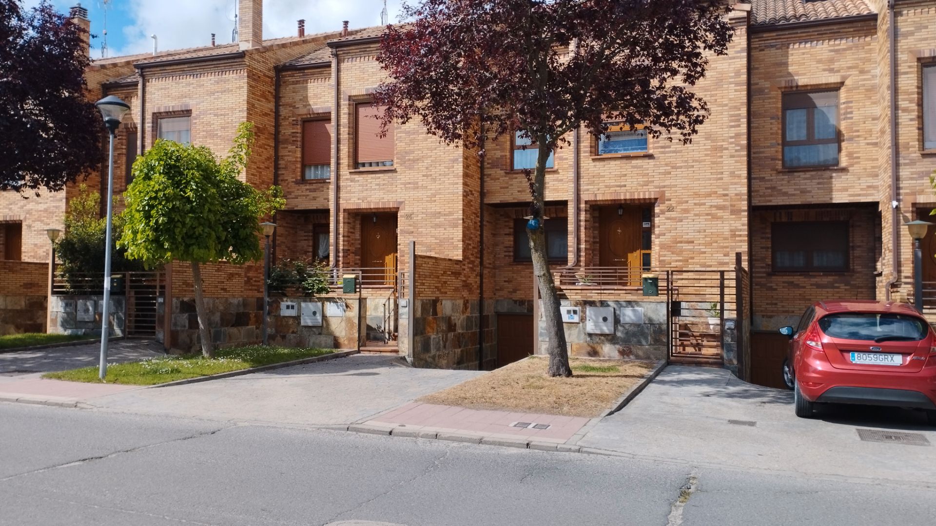 Vista exterior de Casa adosada en venta en Medina del Campo con Calefacción y Trastero