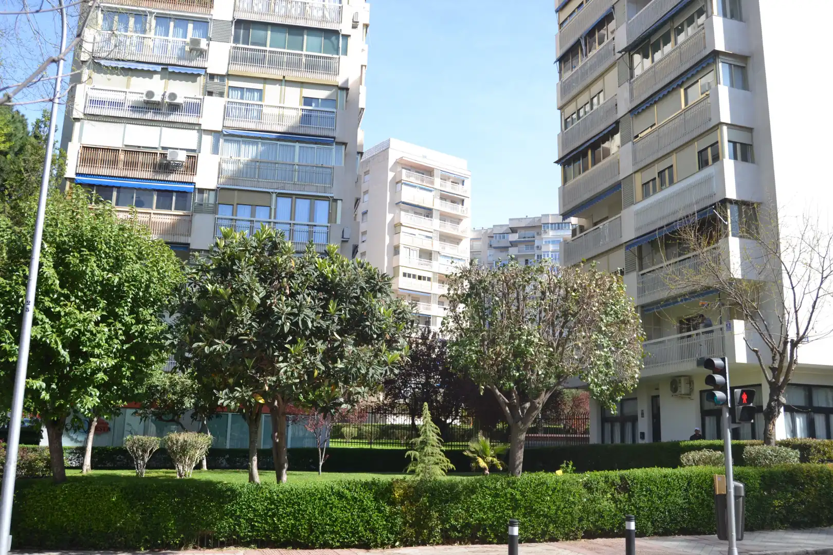 Vista exterior de Piso en venta en Madrid con Calefacción, Jardín privado y Parquet