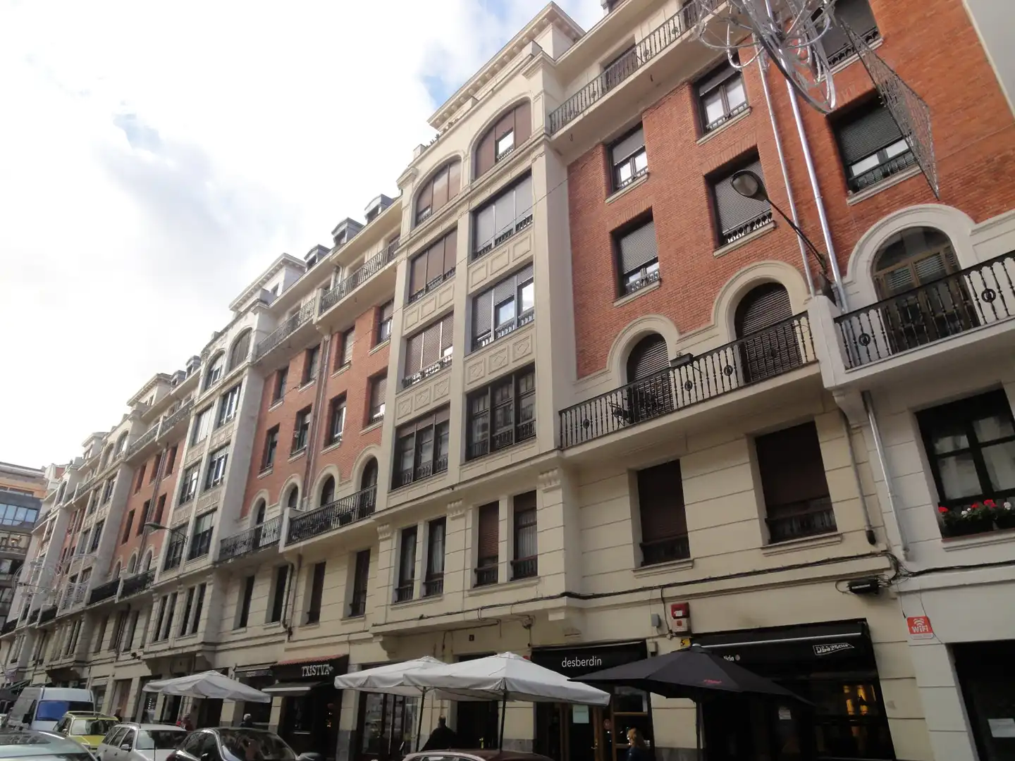 Vista exterior de Piso de alquiler en Bilbao  con Calefacción y Amueblado