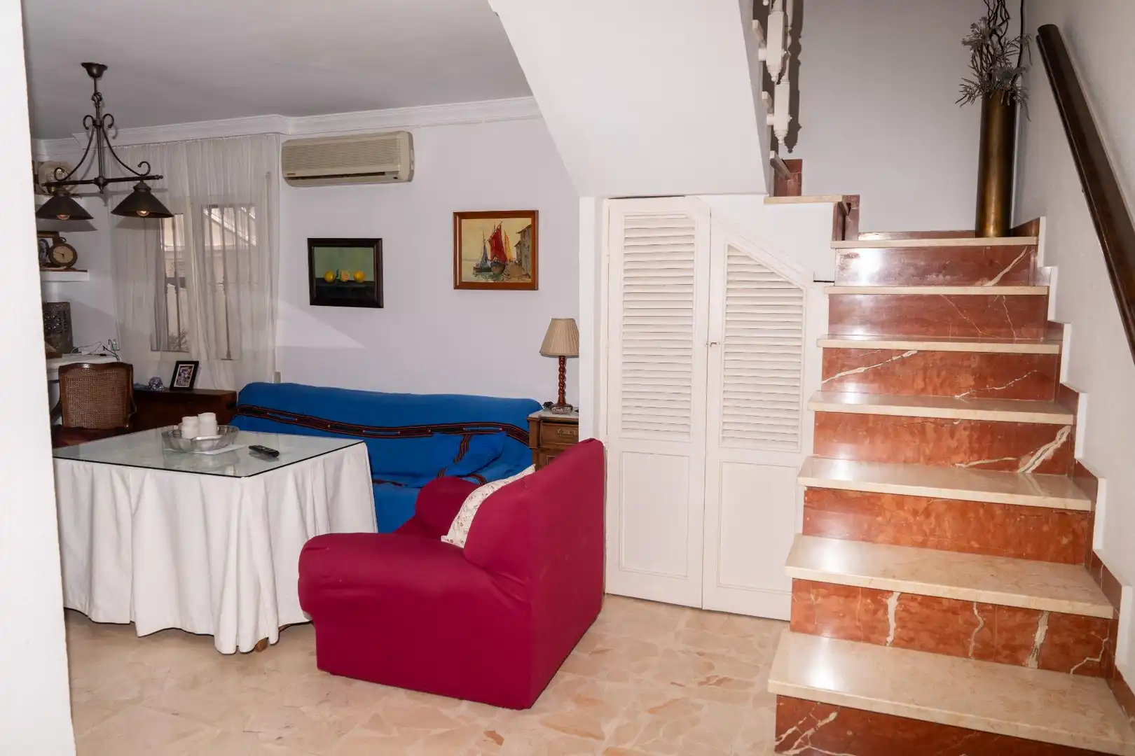 Sala de estar de Casa adosada en venta en Almonte con Terraza, Trastero y Balcón