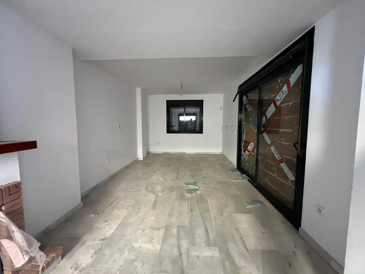 Casa adosada en venda en Vélez-Málaga amb Jardí privat, Terrassa i Piscina comunitària