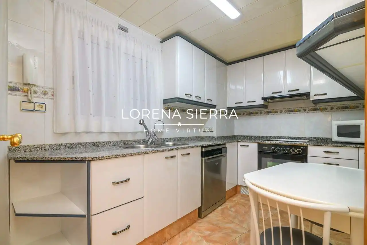 Cuina de Pis en venda en Viladecans amb Aire condicionat, Calefacció i Parquet