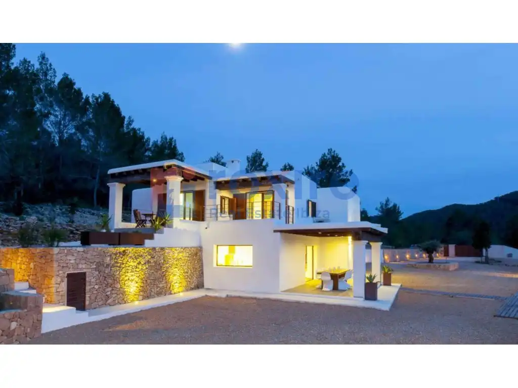 Vista exterior de Casa o chalet de alquiler en Sant Josep de sa Talaia