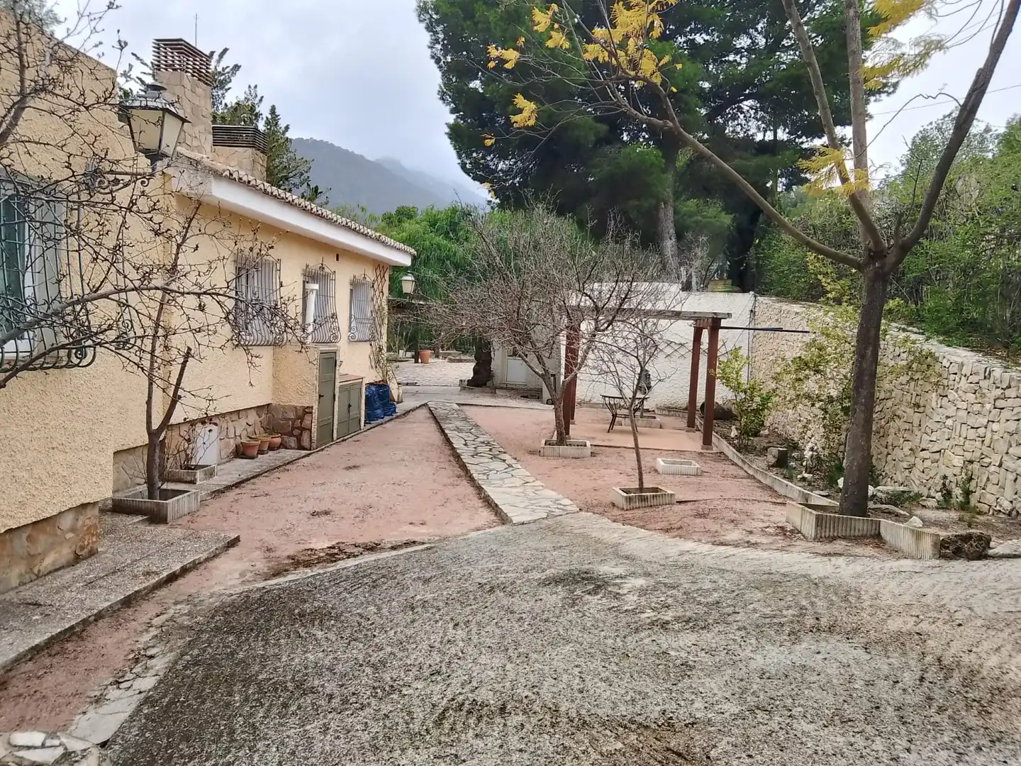 Vista exterior de Casa o xalet en venda en Tibi amb Calefacció, Jardí privat i Terrassa