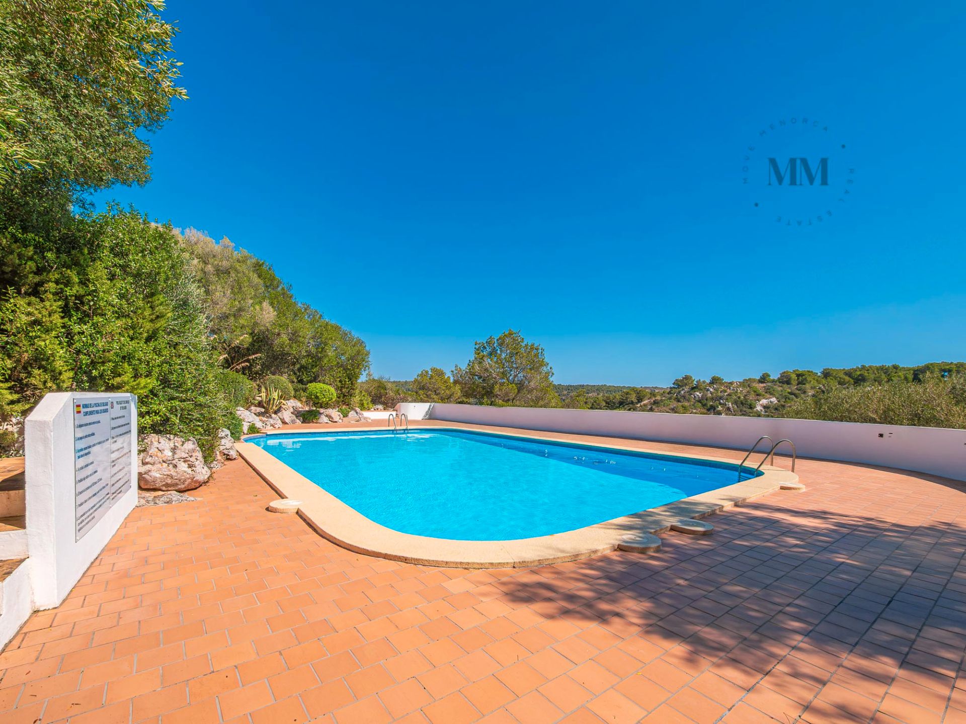 Piscina de Apartament en venda en Alaior amb Aire condicionat, Terrassa i Piscina comunitària
