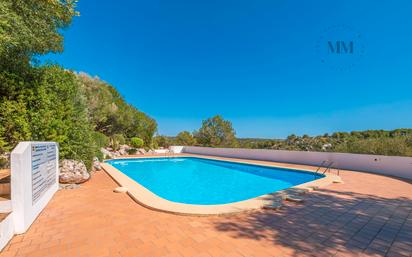 Piscina de Apartament en venda en Alaior amb Aire condicionat, Terrassa i Piscina comunitària