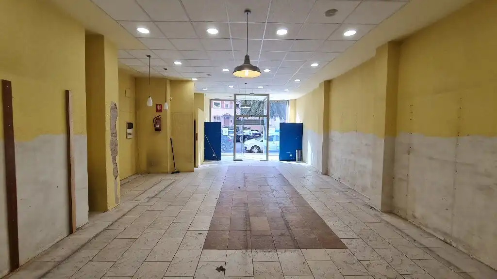 Local de alquiler en  Logroño con Aire acondicionado
