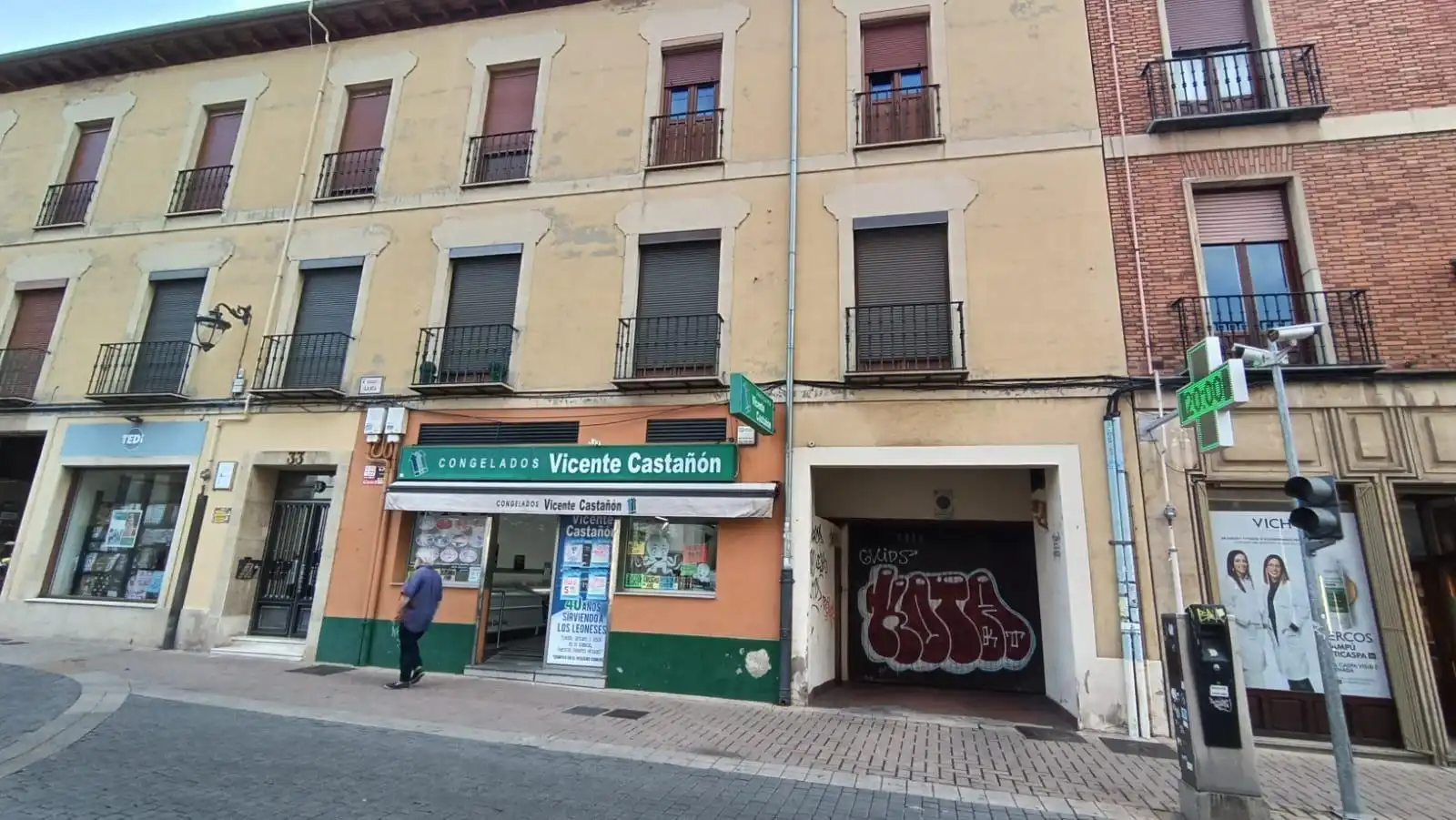 Garaje de alquiler en Calle LA RUA, Casco Antiguo