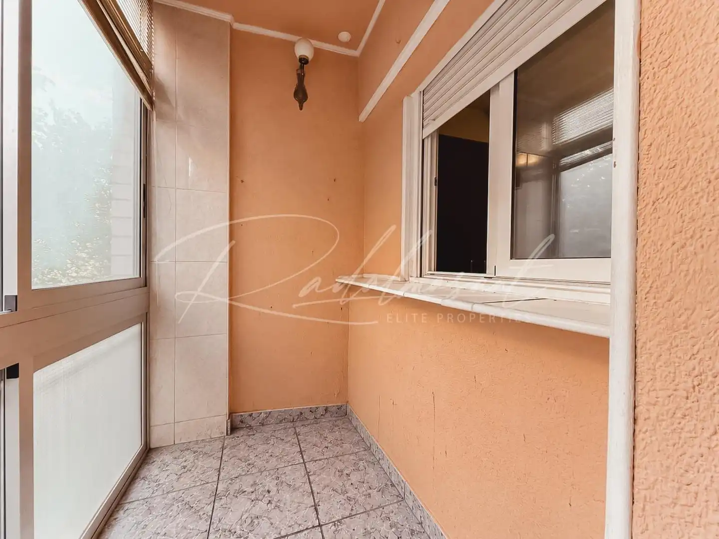Balcony of Flat for sale in Centre
