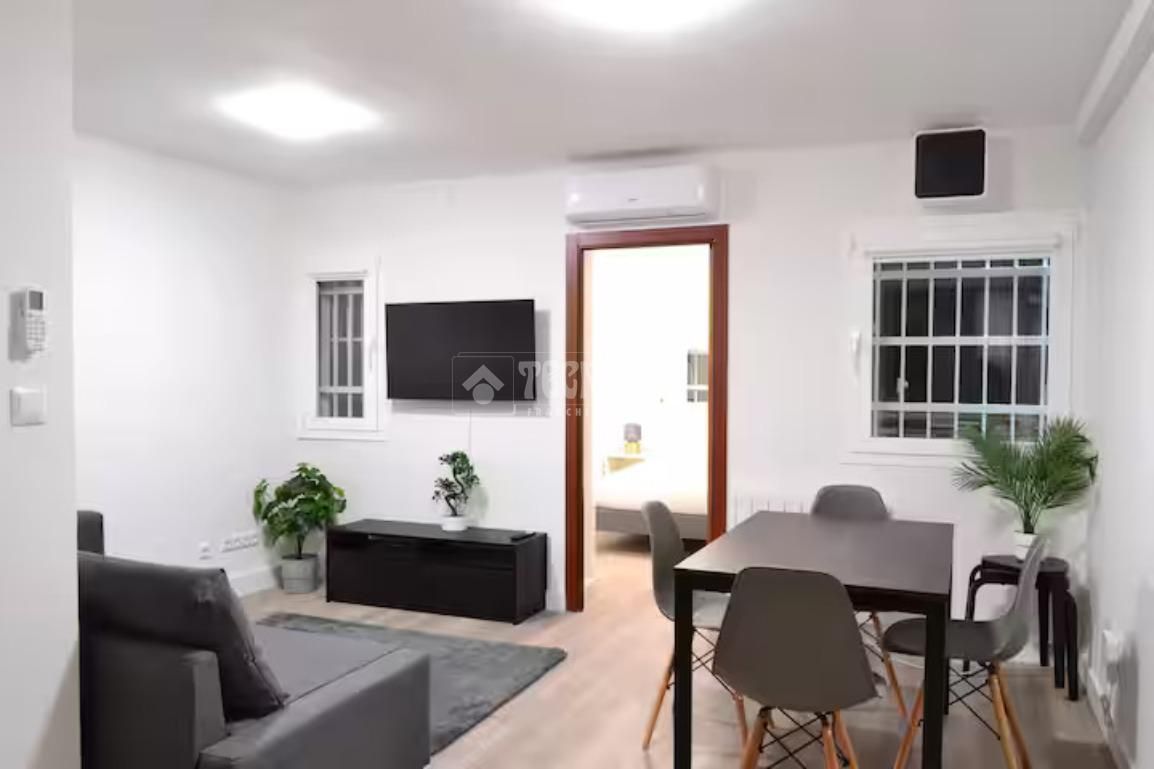 Sala d'estar de Pis en venda en  Madrid Capital amb Aire condicionat i Calefacció