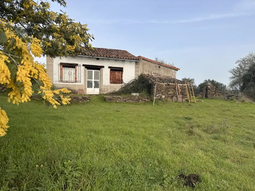 Außenansicht von Country house zum Verkauf in Valencia de Alcántara