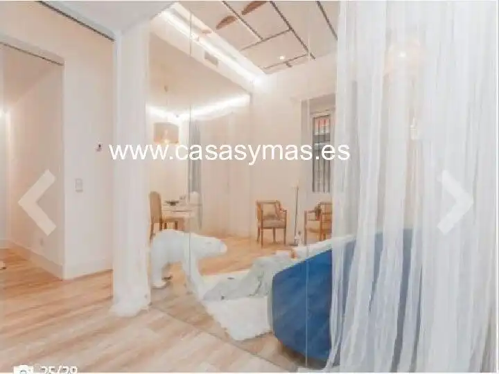 Flat for sale in Travesía de las Pozas, Universidad - Malasaña